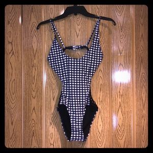 🌟BRAND NEW!!🌟 Black & White checker One Piece!🖤